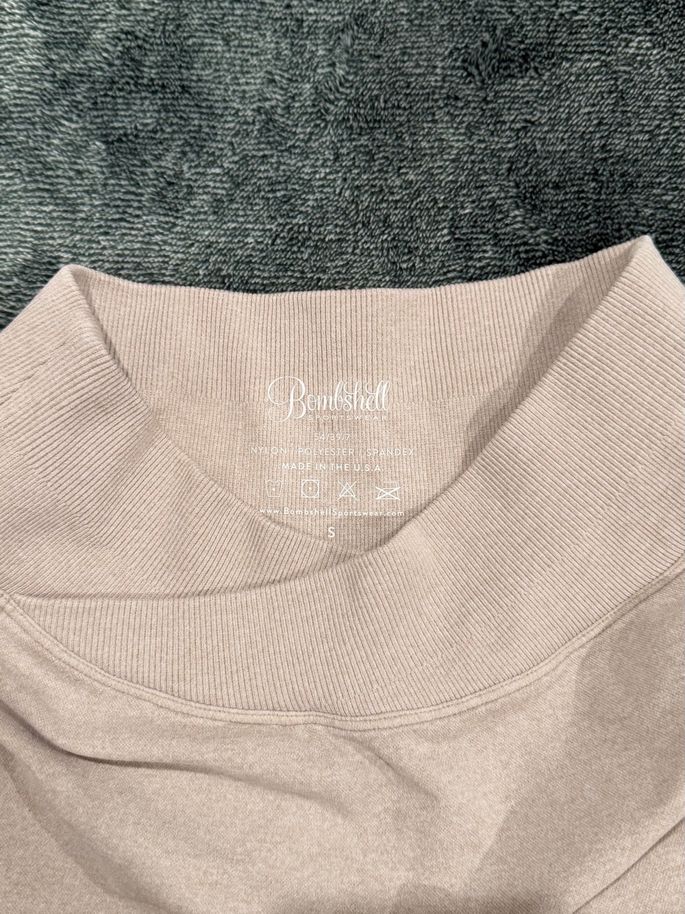 Bombshell Sportswear Nude Seamless Active legging - Picture 4 of 4